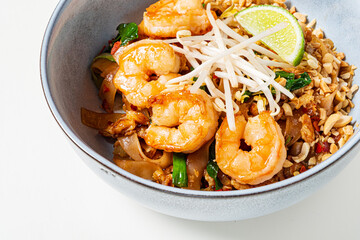 shrimps with rice and radish