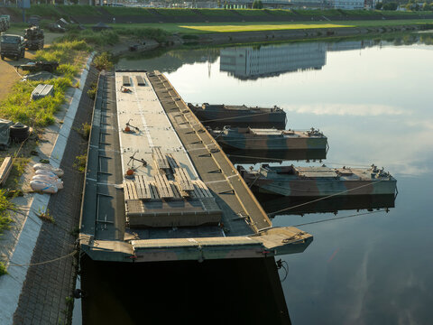 浮き橋 Images – Browse 84 Stock Photos, Vectors, and Video | Adobe Stock