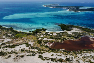 Mar y salinas en los roques venezuela 