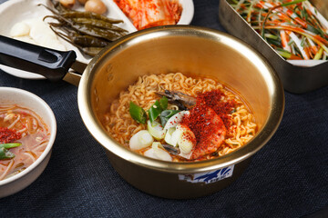 korean traditional spicy lamen 
