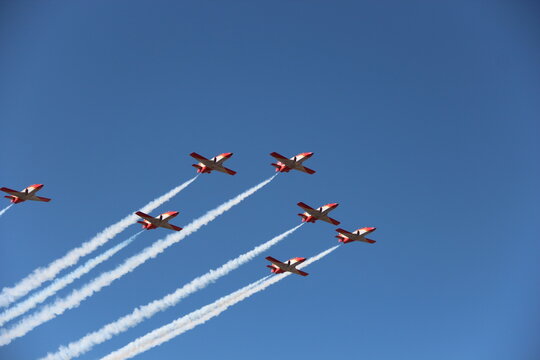AVIONES DE COMBATE DEL EJERCITO ESPA&Ntilde;OL PATRULLA AGUILA EJERCITO DEL AIRE DESFILE AEREO