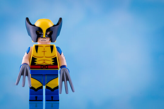 Dortmund - Deutschland 1. September 2023 Lego Minifigure Wolverine aus der Marvel Serie

