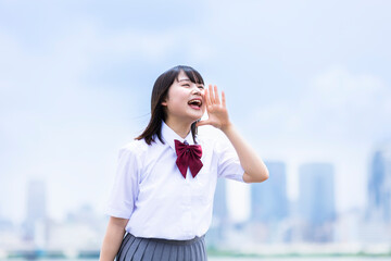 叫ぶ女子高生