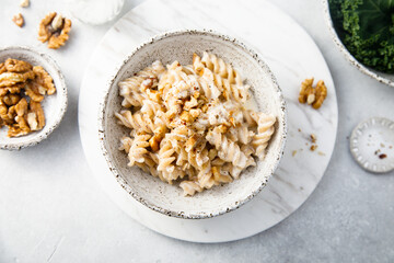 Pasta with blue cheese and walnut