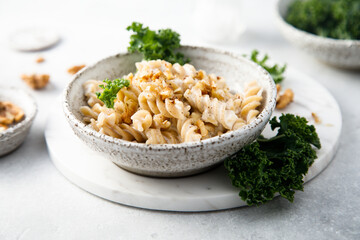 Pasta with blue cheese and walnut