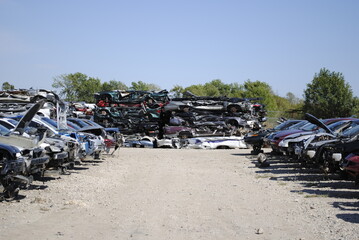 Junk Yard, Wrecking yard
