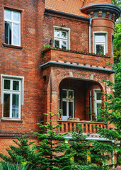 Naklejka premium house, architecture, home, old, building, window, brick, street, houses, france, wall, door, city, traditional, facade, town, stone, roof, europe, england, red, windows, urban, green, exterior