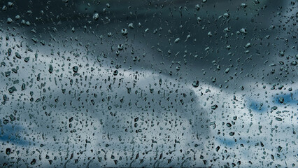 The car after the rain, the car is wet. Anti-rain effect