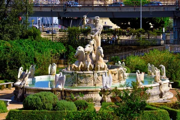 Fototapete Rund statues and fountain in the prince's park Genoa Italy © maudanros
