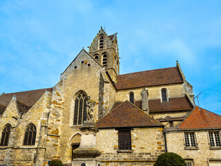 Fototapeta premium Charming Etampes: Roaming the Historic Streets of the Old Village