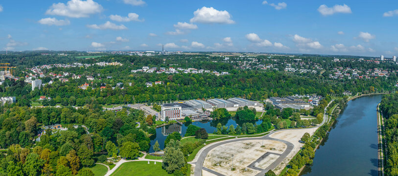 Ausblick zur Friedrichsau in Ulm, zum Messegl&auml;nde und zum Festplatz