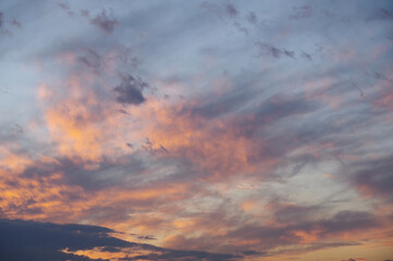 夕日を写す雲
