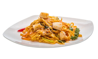 Fried noodles with calamari