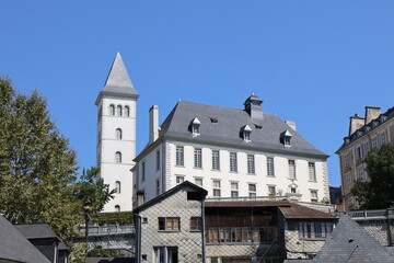 Bâtiment typique, vu de l'extérieur, ville de Pau, département des Pyrénées Atlantiques, France