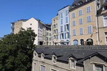 Bâtiment typique, vu de l'extérieur, ville de Pau, département des Pyrénées Atlantiques, France