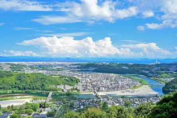 岩国城ロープウエー山頂駅展望台から錦帯橋及び岩国市街の眺め　山口県岩国市