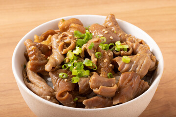 ホルモン丼
