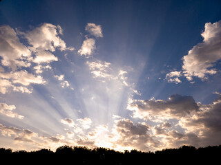 Sunrise, beautiful sky with clouds at sunrise in a city in Brazil, natural light, selective focus.