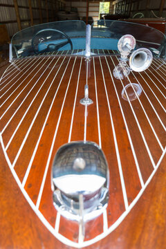 wooden boat woody detail yacht water watersport antique old historic chris craft elegant sexy cool