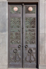 Picturesque metal doors with a three-dimensional pattern