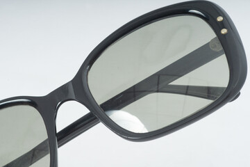 Close Up Retro Designer Outdoor Fashion Sunglasses With Black Frames