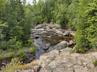 Rivière de Sault à la puce.