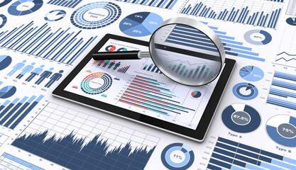 データを表示するタブレットを虫眼鏡で調べる、ビジネスデータを分析・検討するイメージ