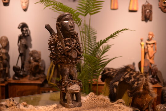Woden sculpture african traditional object