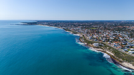 Fototapeta premium Western Australian coastline with clear blue water along the shore