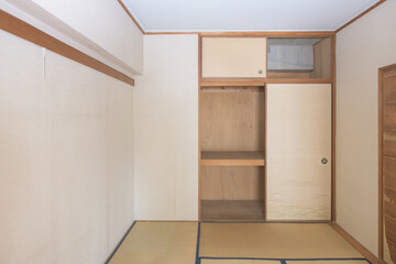リフォーム前の中古マンションの一室
