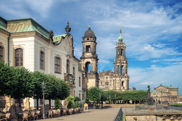 Br&uuml;hlsche Terrasse mit Blick auf Sekundogenitur, Sanctissimae Trinitatis