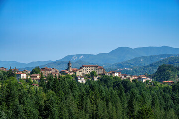 Fototapeta na wymiar San Romano in Garfagnana, historic village in Tuscany
