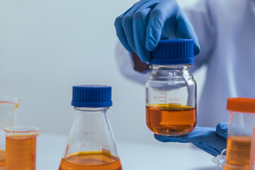 Oil release, chemical reagent mixing, laboratory and scientific experiments, medical research...