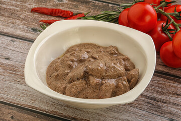 Soft chicken liver with cream