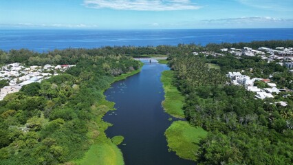 Fototapeta na wymiar Etang Reunion Island