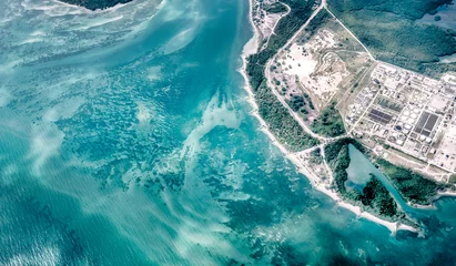 Foto auf Acrylglas Vereinigte Staaten Aerial view of the Central District Wastewater Treatment Plant near Miami International Airport. USA, 2018.