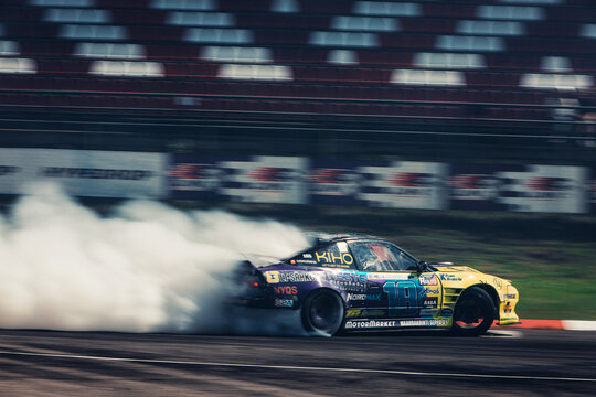 Nissan S13 Silvia go fast in drift
