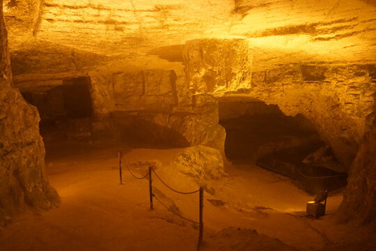Zedekiah's Cave