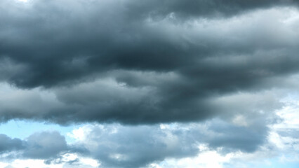 Obraz premium Clouds on the blue sky