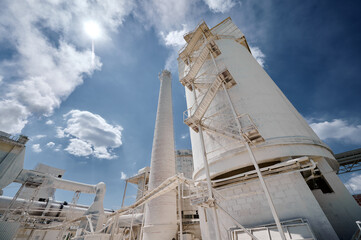 Obraz premium High concrete silos for storage of finished lime products