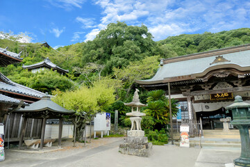 Fototapeta premium 日本の寺院、切幡寺