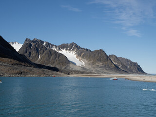 Stunning jagged mountains and glaciers, Gullybukta and Gullybreen, Magdalenefjorden, Svalbard, Norway