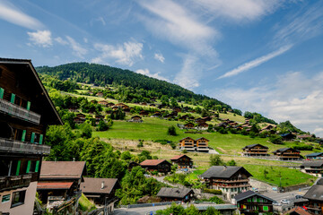 Le village de  Troistorrents en Suisse