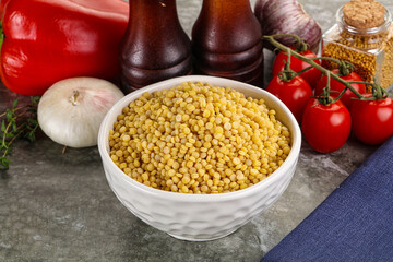 Dry ptitim heap in the bowl