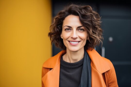 Portrait photography of a Italian woman in her 40s against an abstract background