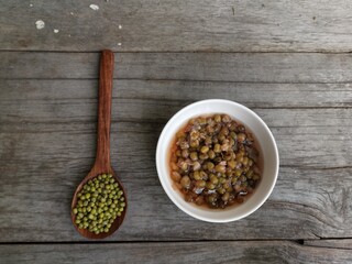 Green beans with sugar soup