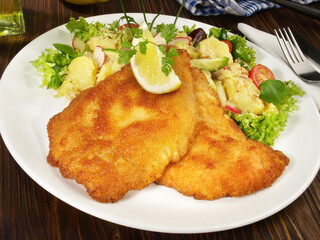 Wiener Schnitzel mit Kartoffelsalat