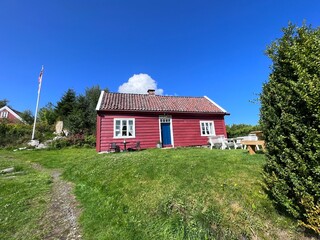 Obraz premium Beautiful scenery and hiking trials in Ask Askøy Bergen Norway