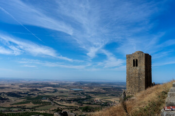vista del bonito castillo abadía de Loarre en la provincia de Huesca, España	