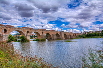 Fototapeta premium Palmas Bridge in the extremaduran city of Badajoz.